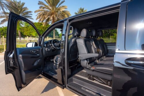 Mercedes EQV 300 Black (8 seats)