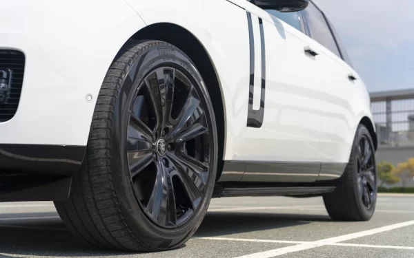 Range Rover Vogue 2022 White