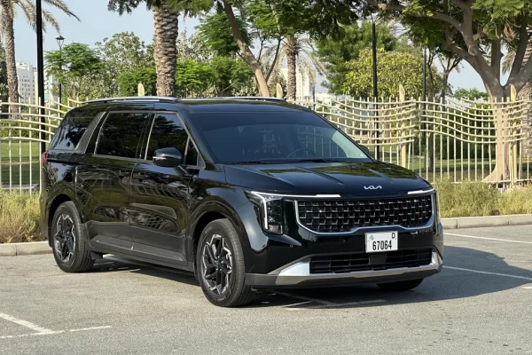 Kia Carnival Black